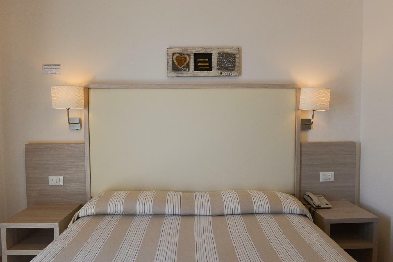 Hotel Conchiglia Лидо ди Йезоло Екстериор снимка